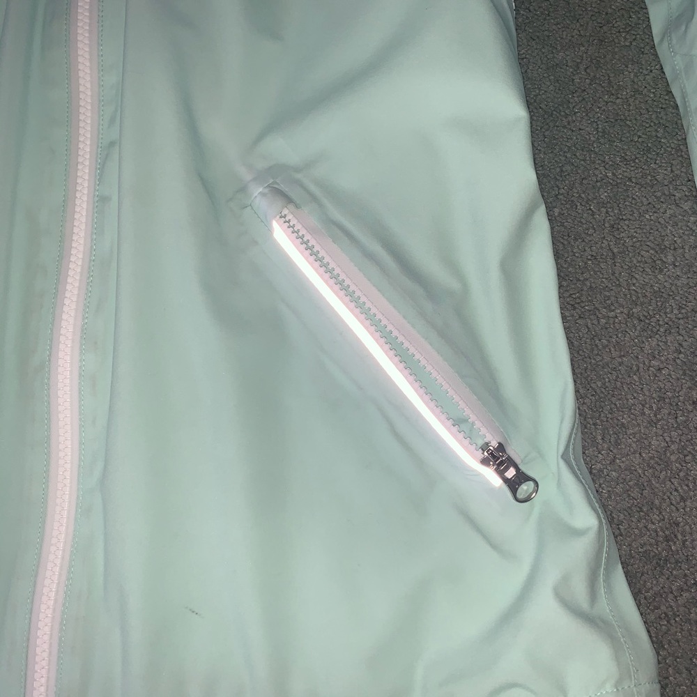 Lululemon Jacket - Picture 5 of 7